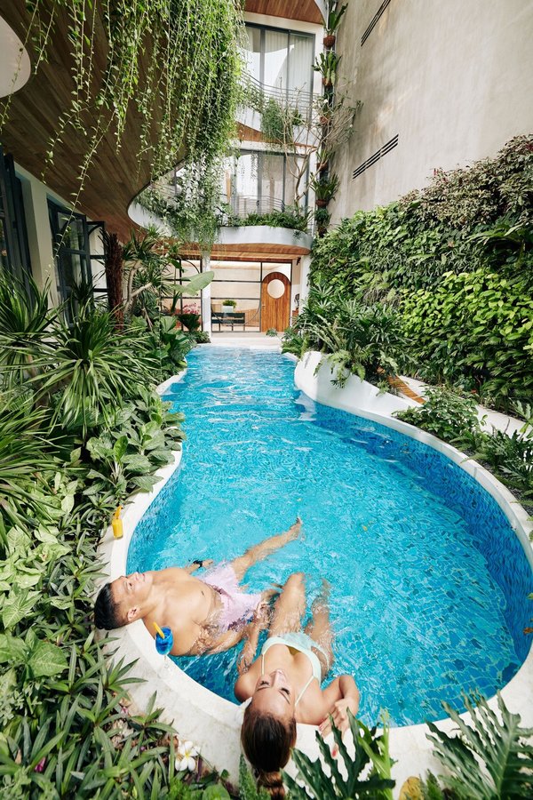 Comment pratiquer l'hydrothérapie chez soi pour soulager les douleurs articulaires ?