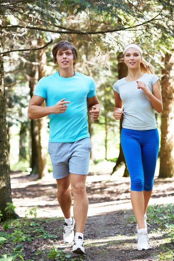 Les sports d'équipe peuvent-ils être un moyen efficace de socialiser et de mincir ?